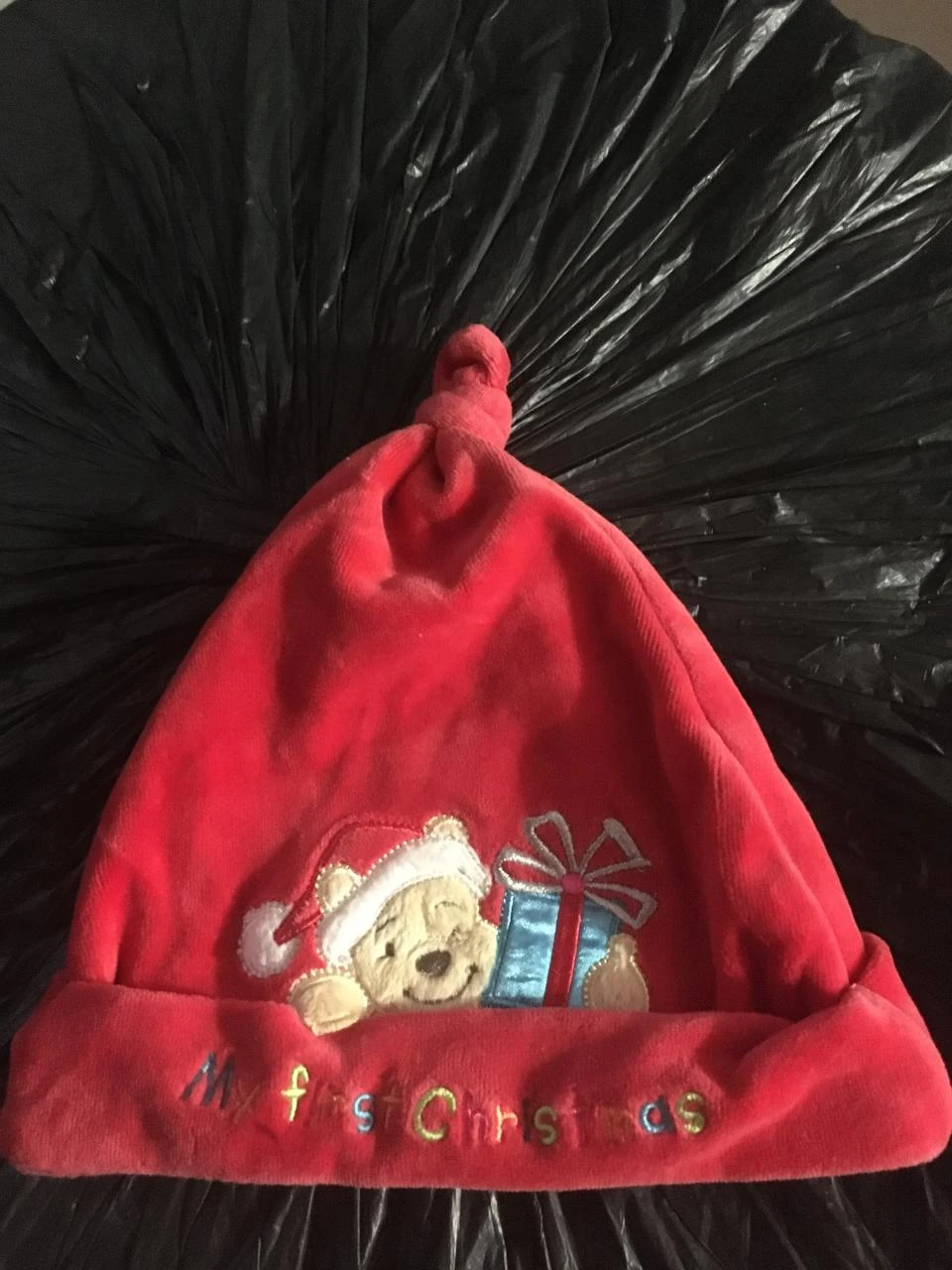 Bonnet de noel bébé Disney Store brodé Winnie l'Ourson " Mon 1er Noel " 6/12 M